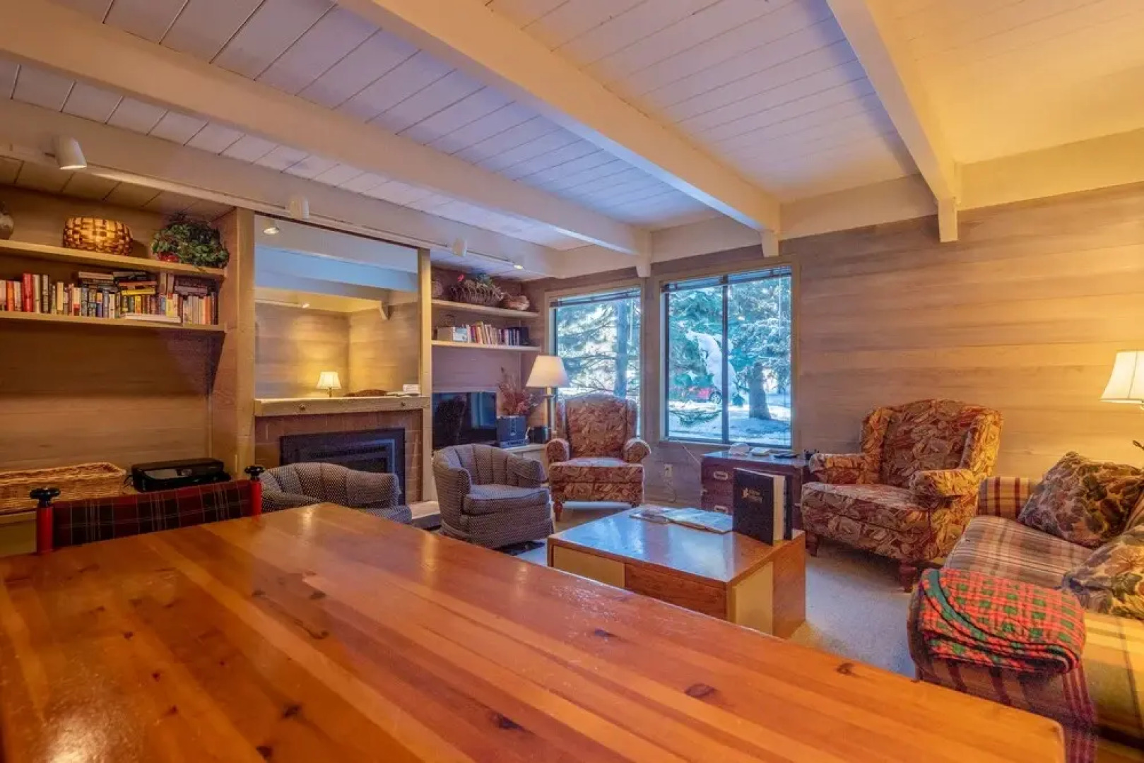 Dollar Meadows Condo with access to Sun Valley pool, hot tub, tennis and golf