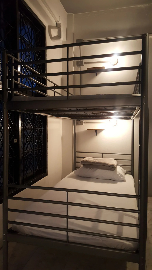 8 Sleepers Street Hostel