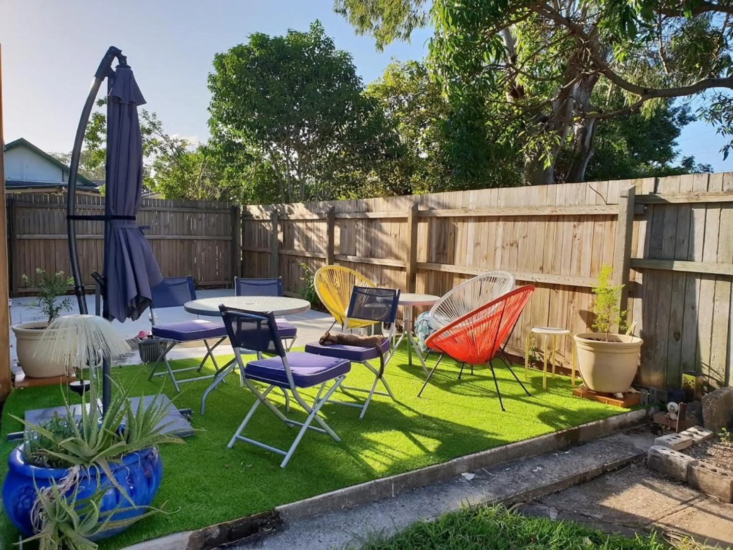 WOODY Pt - AMAZING 1970's SHARE HOUSE BY THE SEA-3 rooms available!