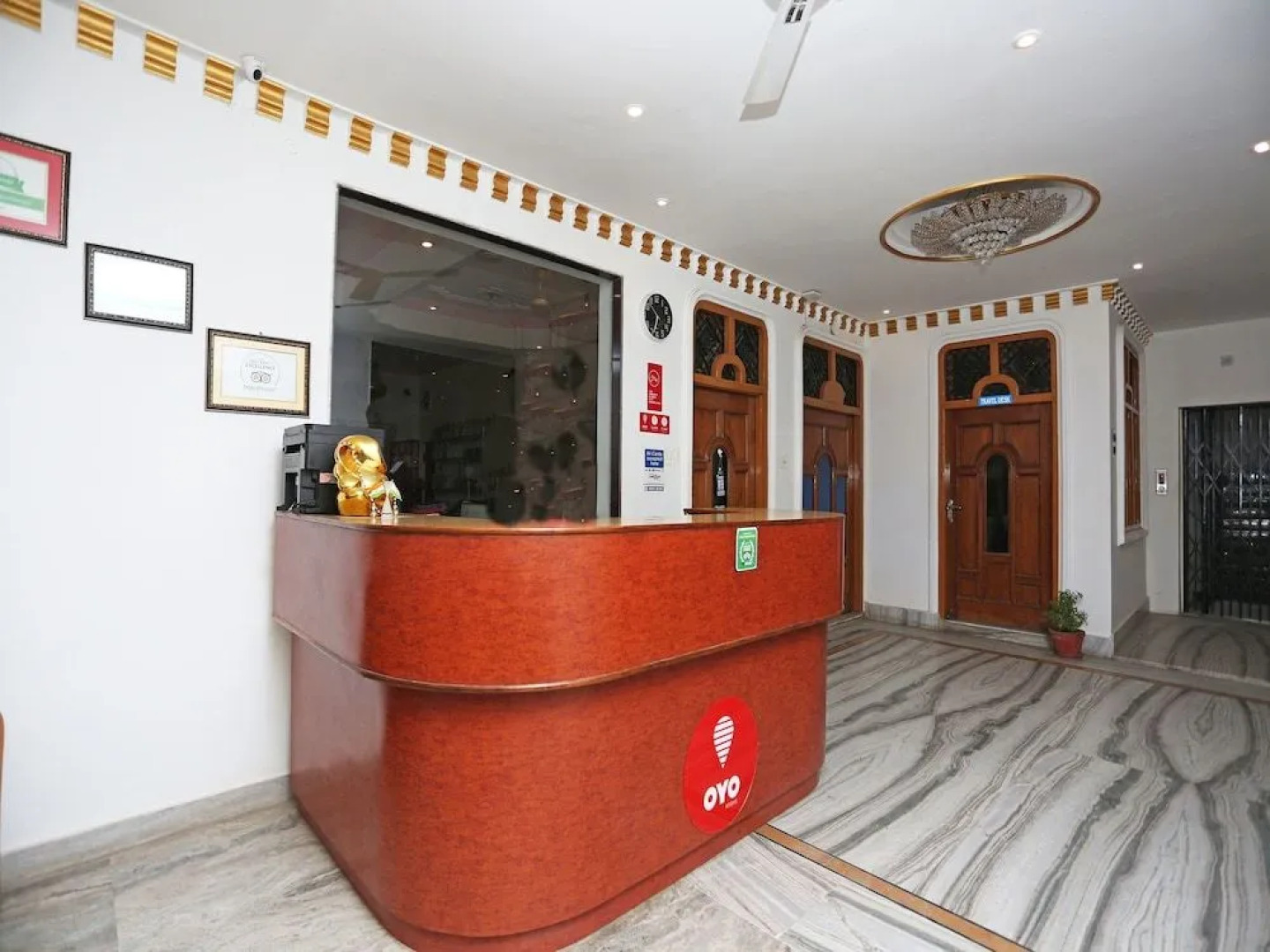 OYO Flagship 120 Gupta Inn Cantonment