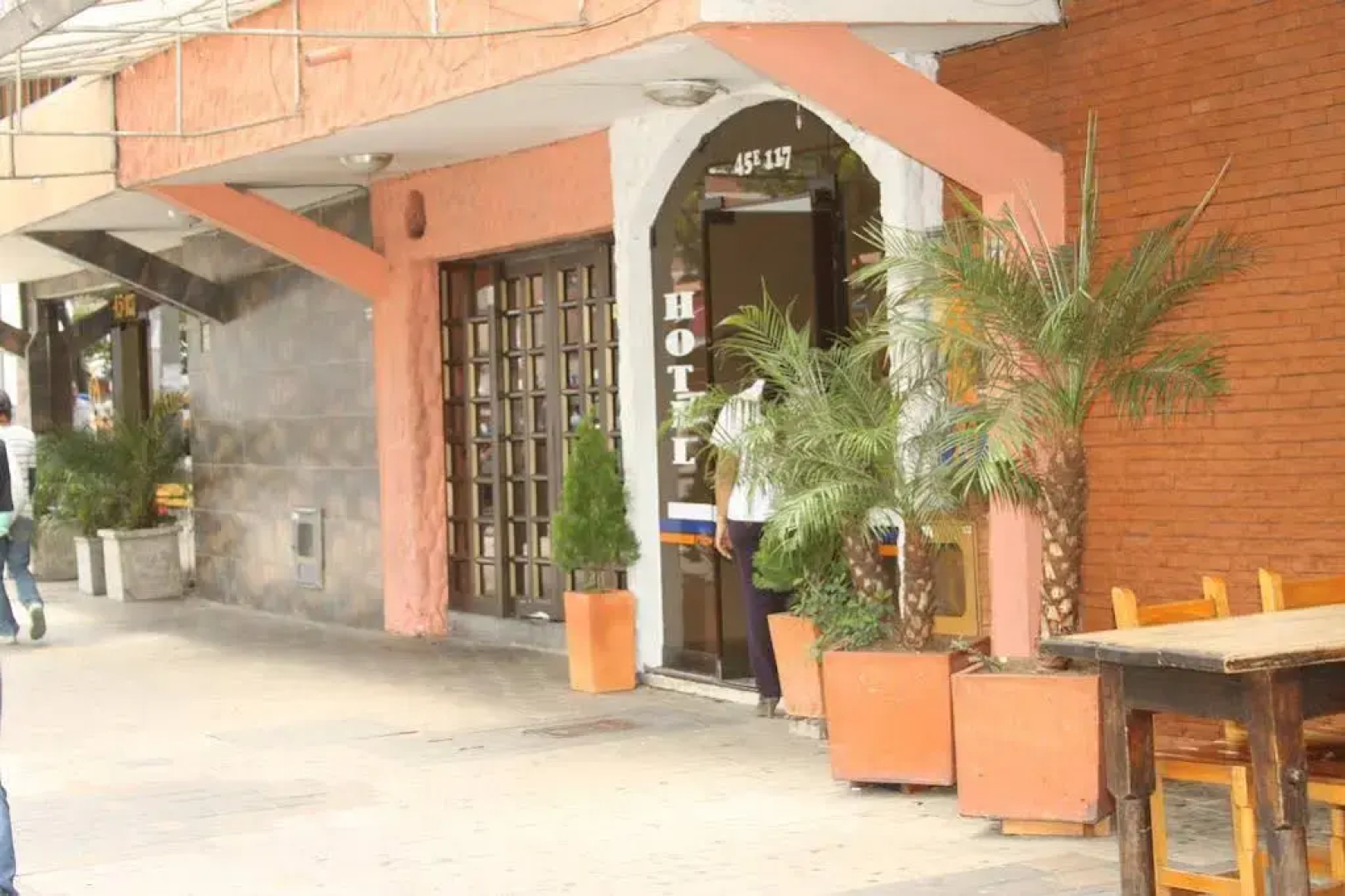 Hotel Plaza 70