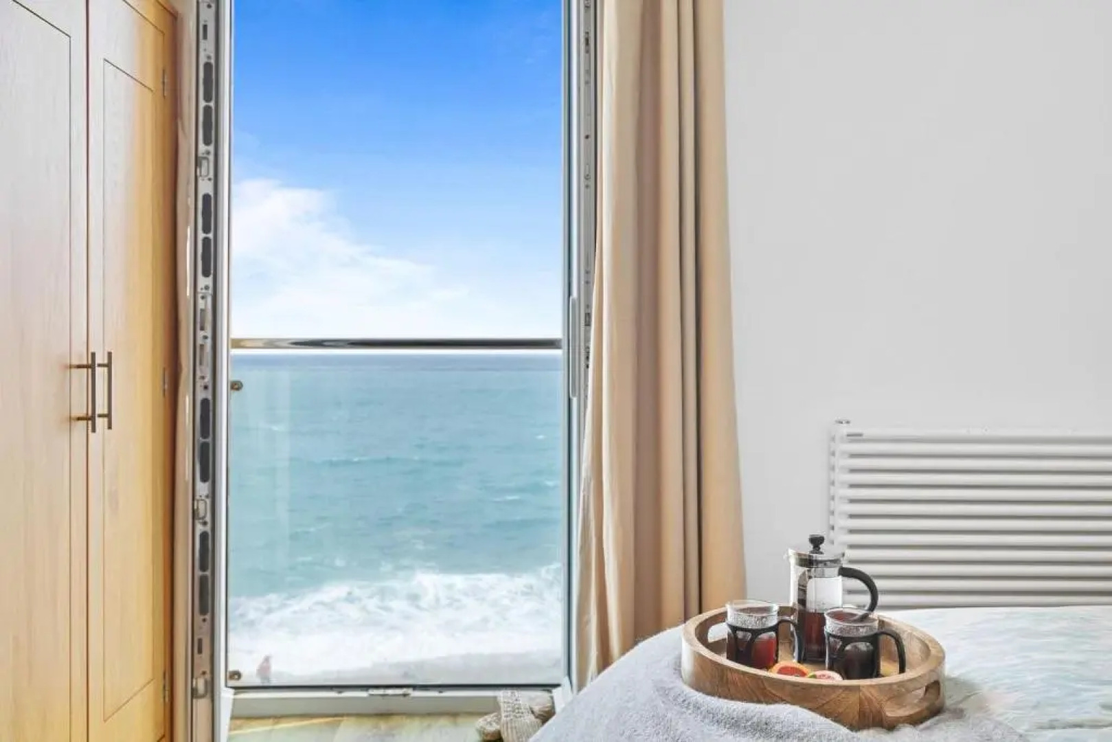 14 At The Beach, Torcross