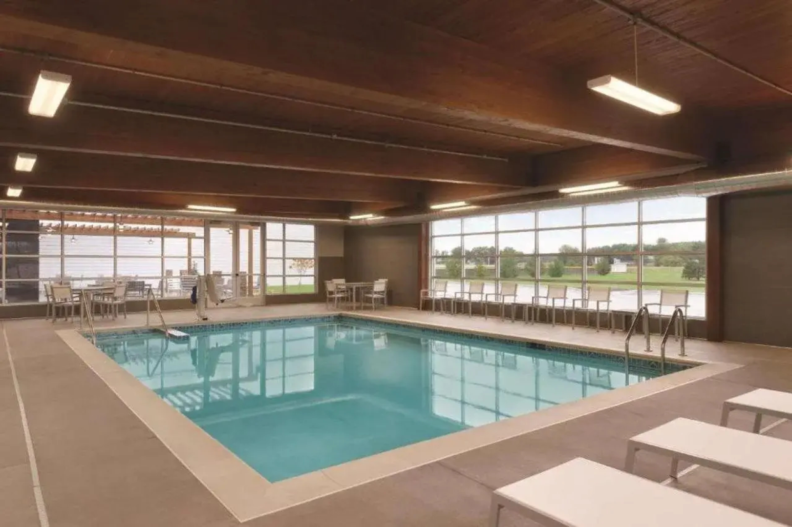 Country Inn & Suites by Radisson, Ft. Atkinson, WI