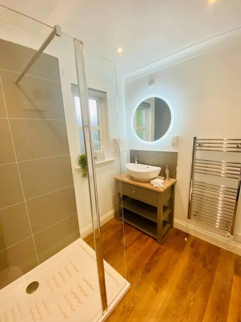 Cosy 2-bed Cottage With Stunning Hill & Loch Views