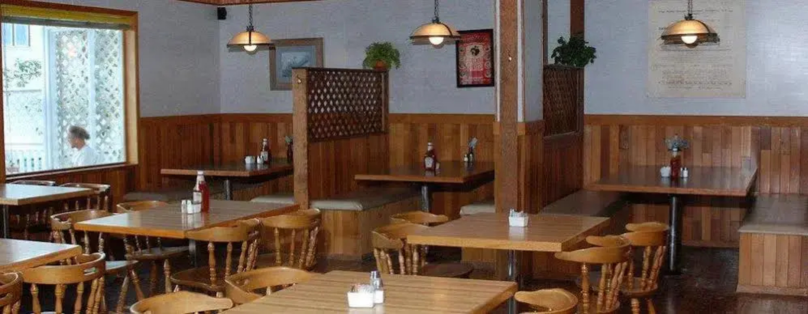 Triple J Hotel & Cabins