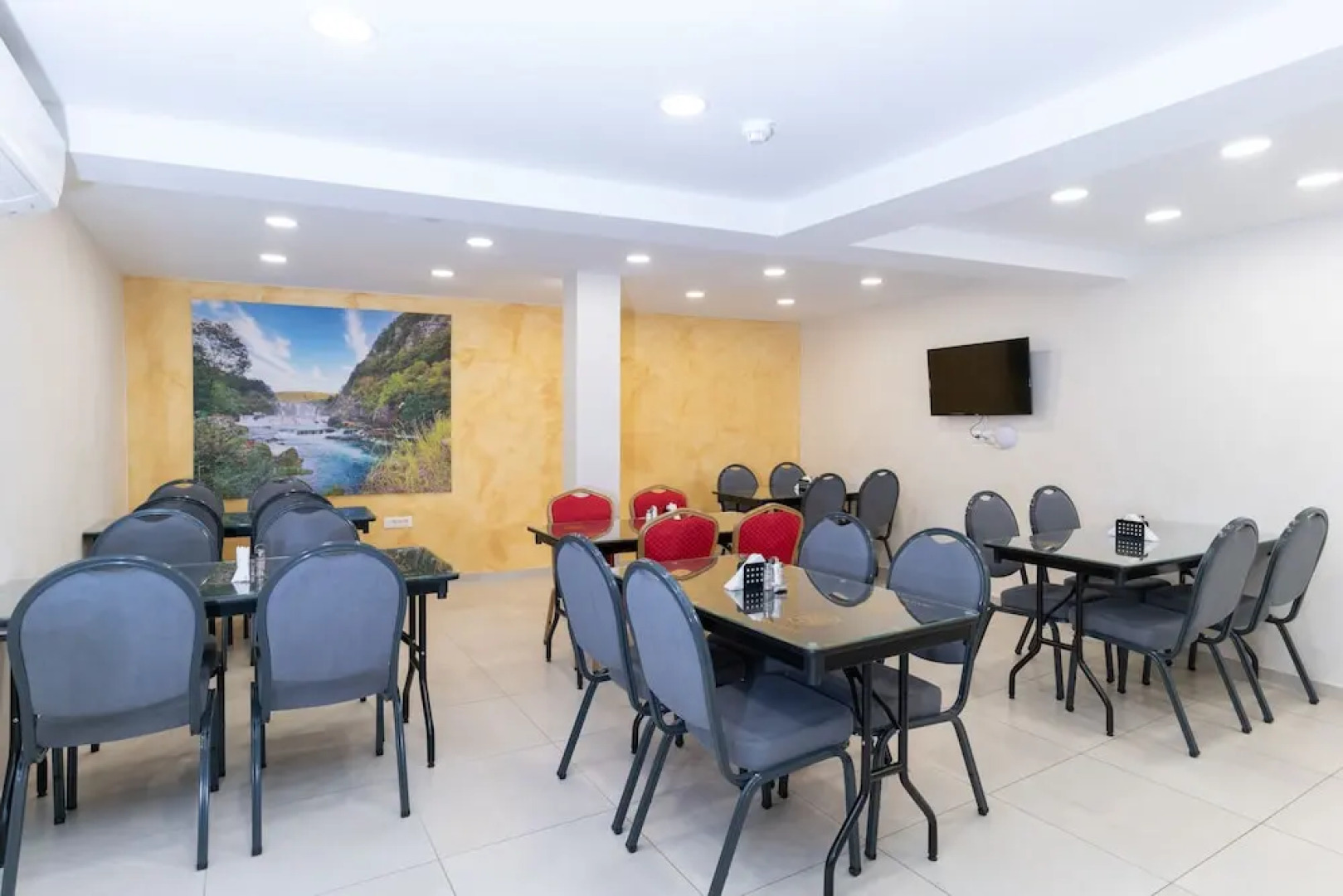 Ornament Hotel and Apartments