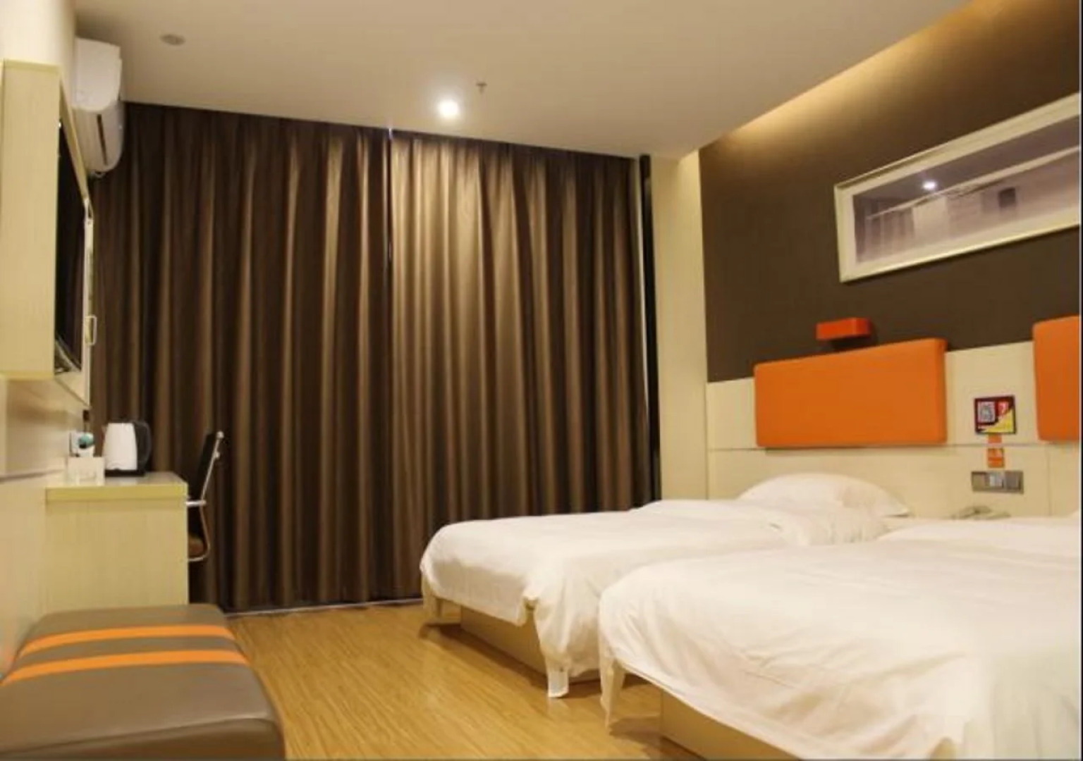 7 Days Premium Yunfu Xinxing Coach Terminal Branch