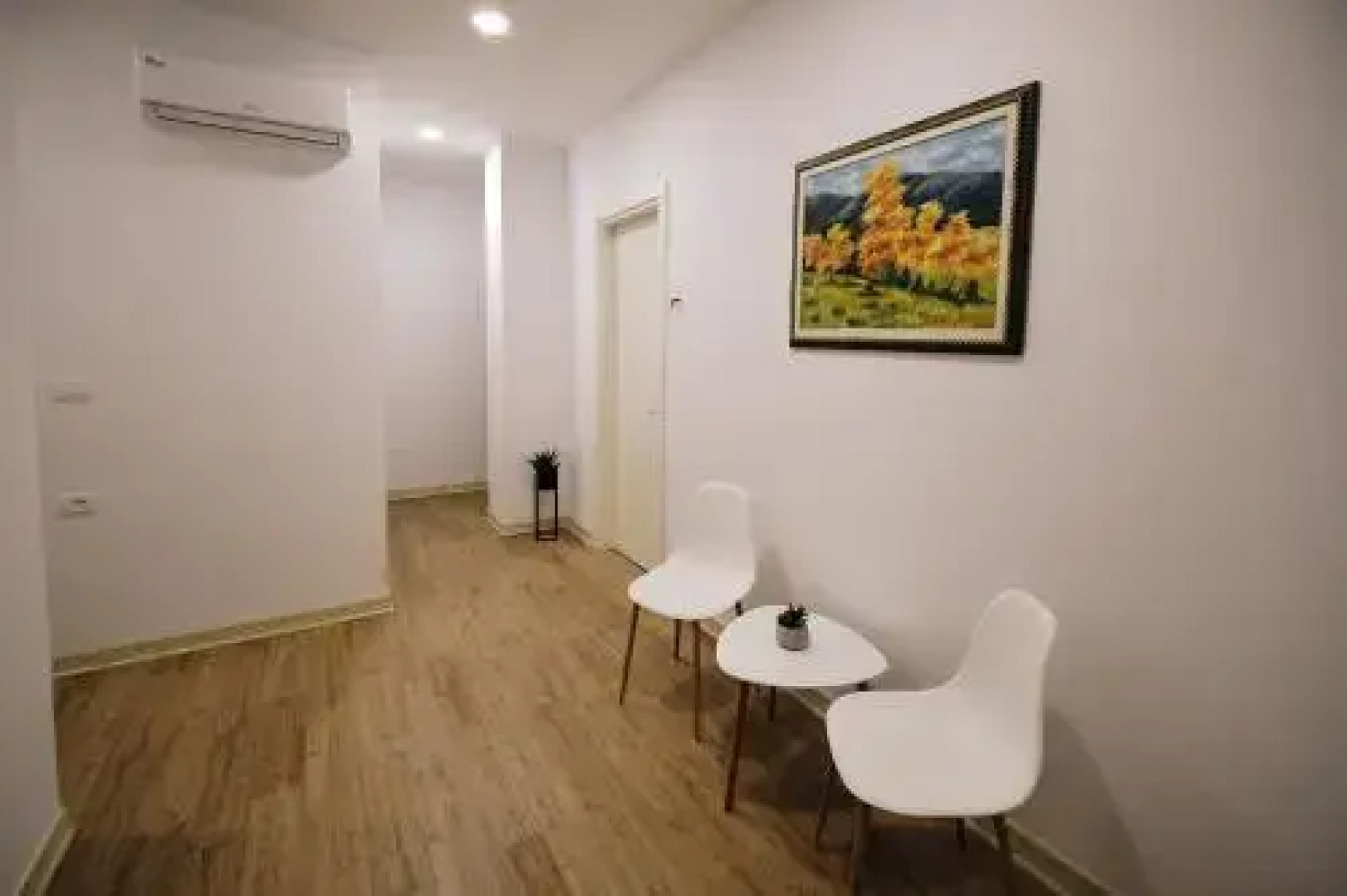 Middle Center Gallery 1 Skanderbeg Square