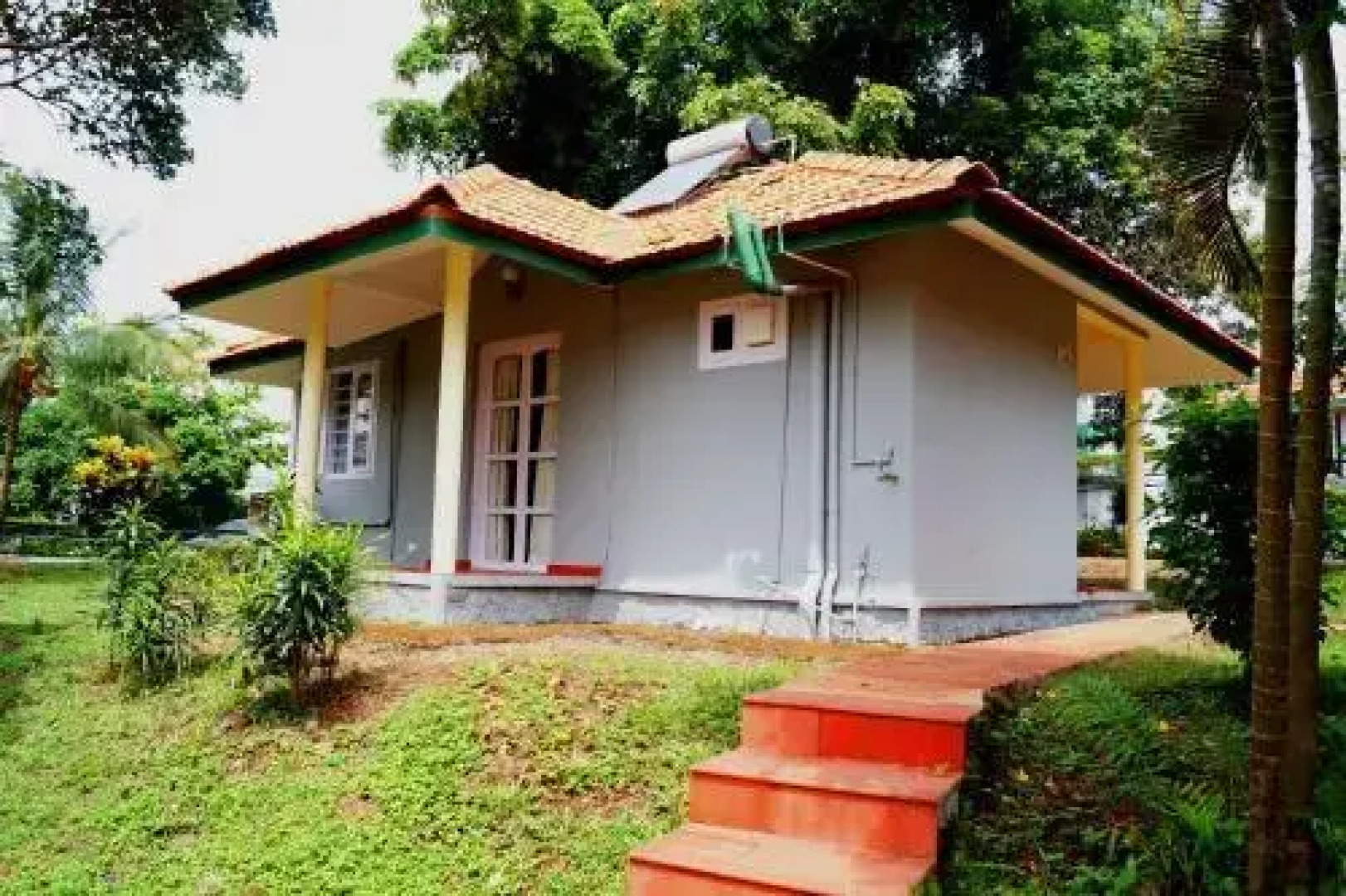 Contour Jungle Resort