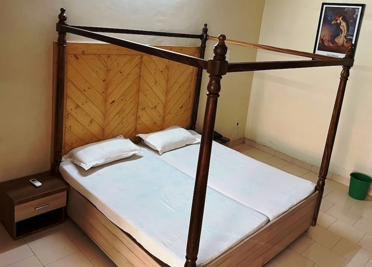 Pops Hotel and Restaurant