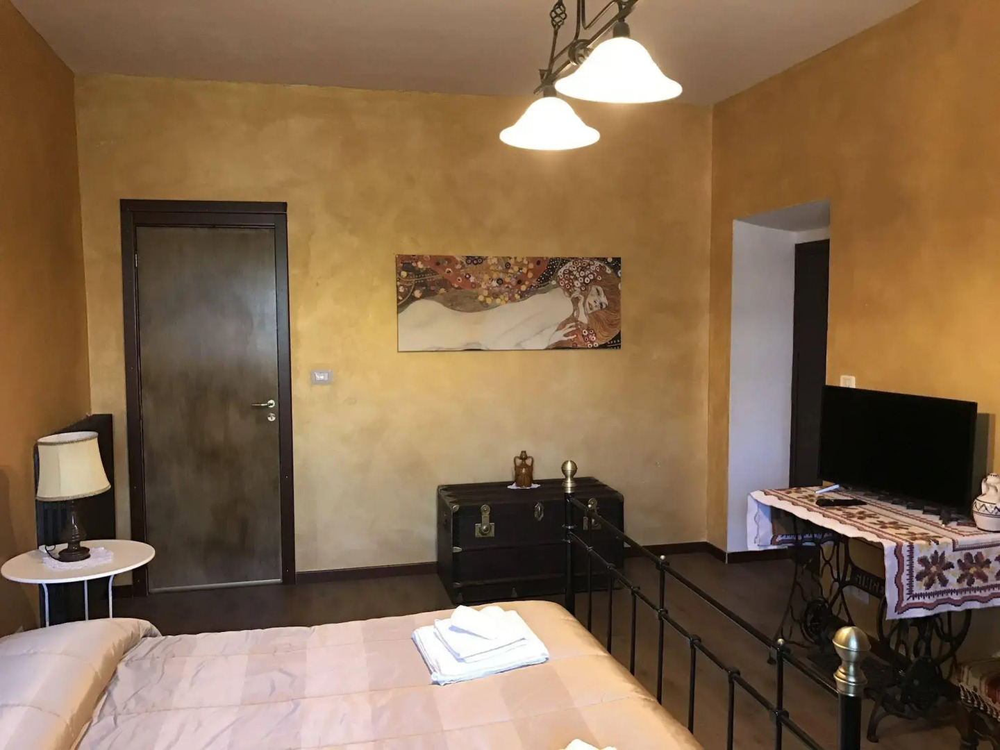 La Rosa Tra Le Vigne