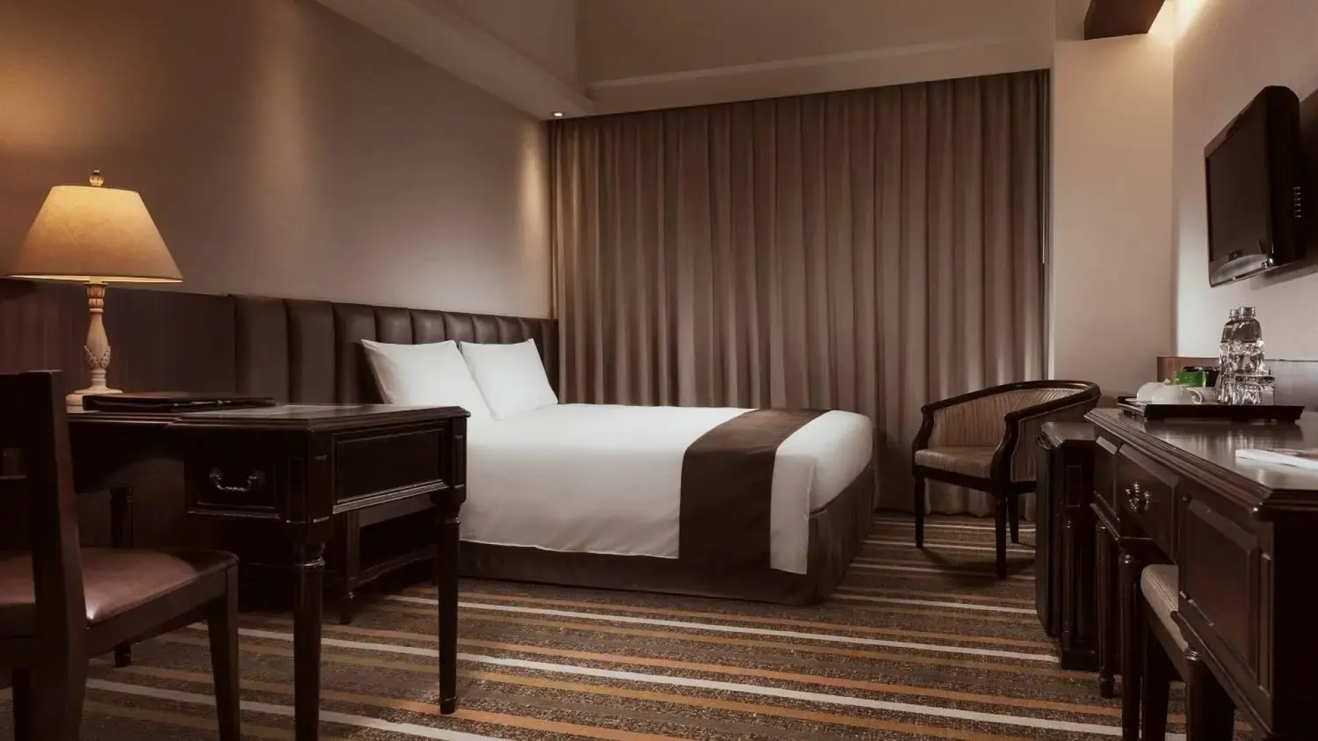 Urban Hotel 33