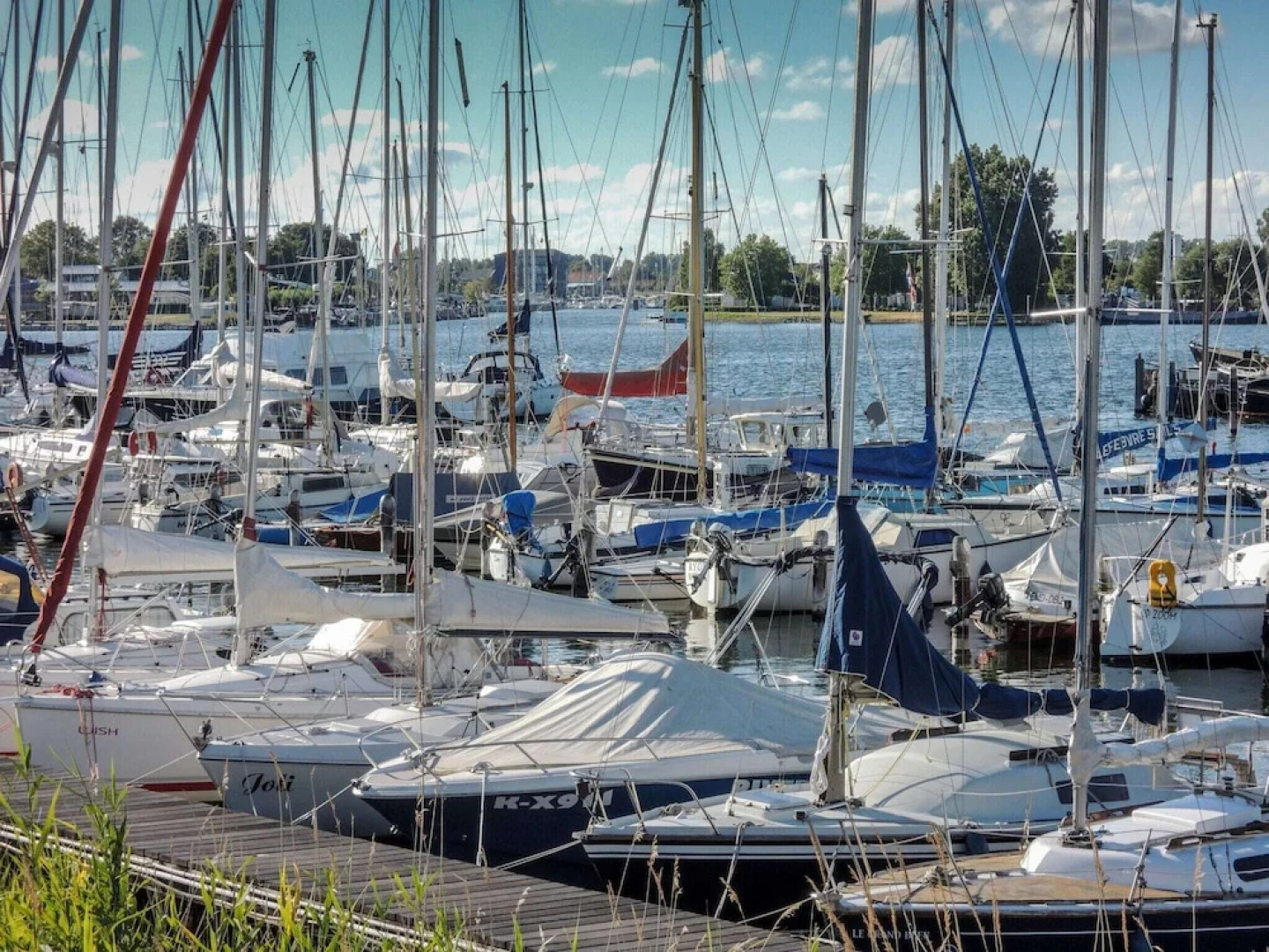 Modern Holiday Home in Wolphaartsdijk With Private Garden