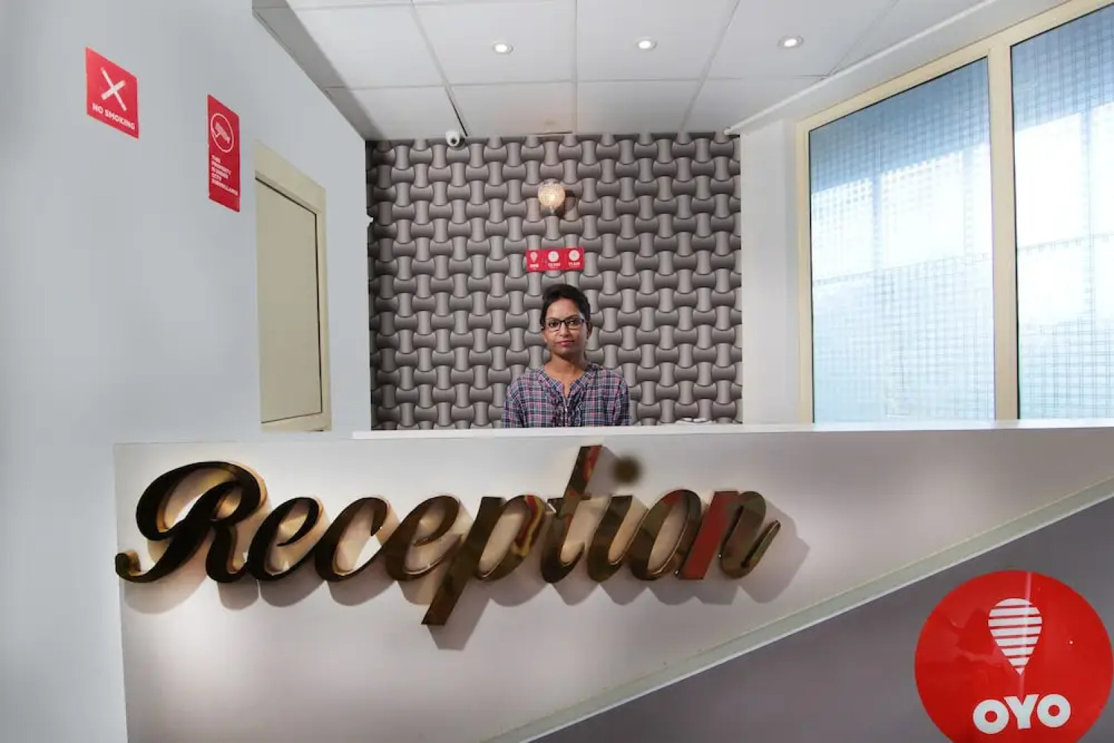 OYO 4998 Sara Residency