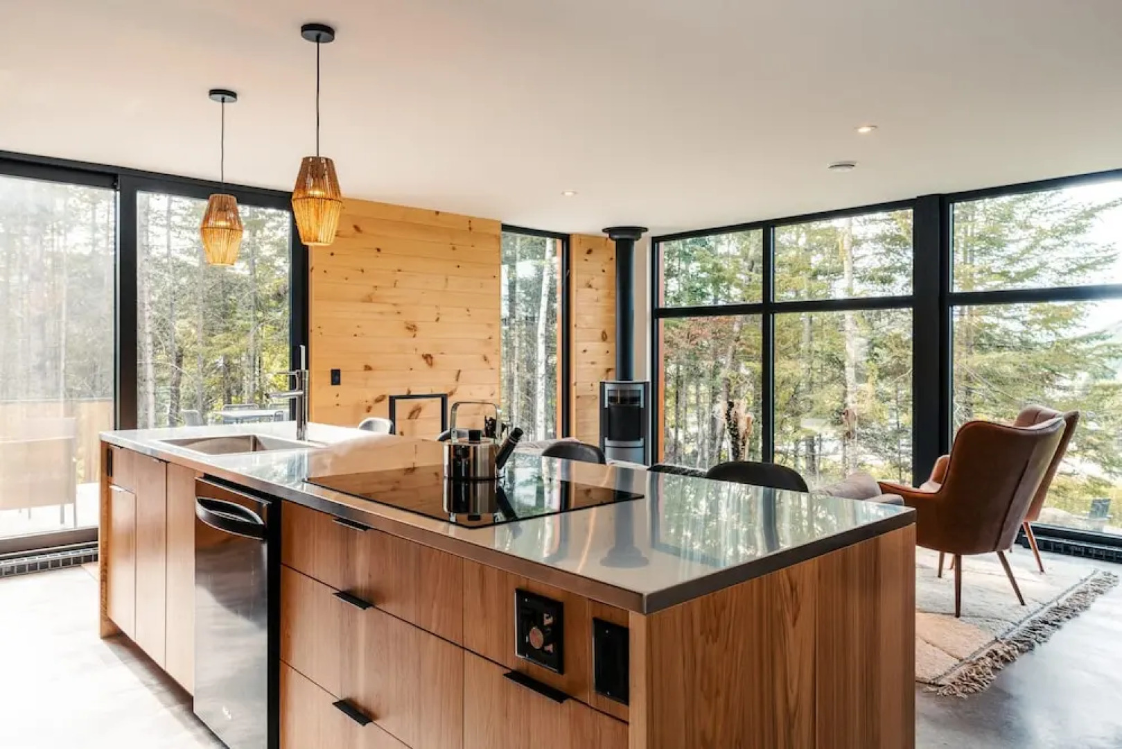 Bright Chalet With hot tub and Indoor Sauna