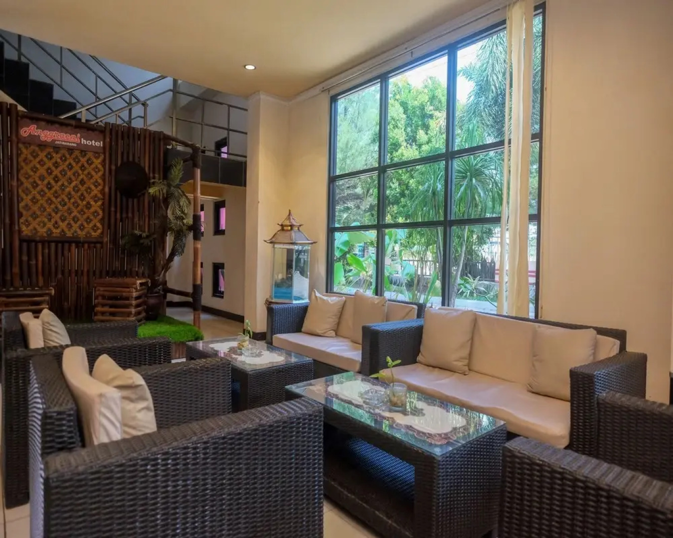 Urbanview Hotel Anggraeni Jatibarang