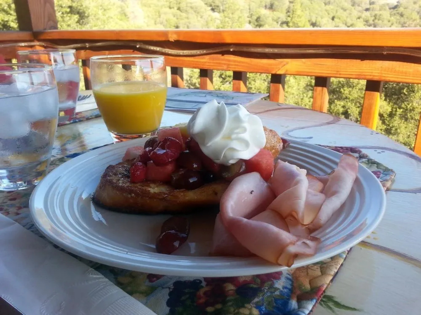 Yosemite Sierra View Bed & Breakfast