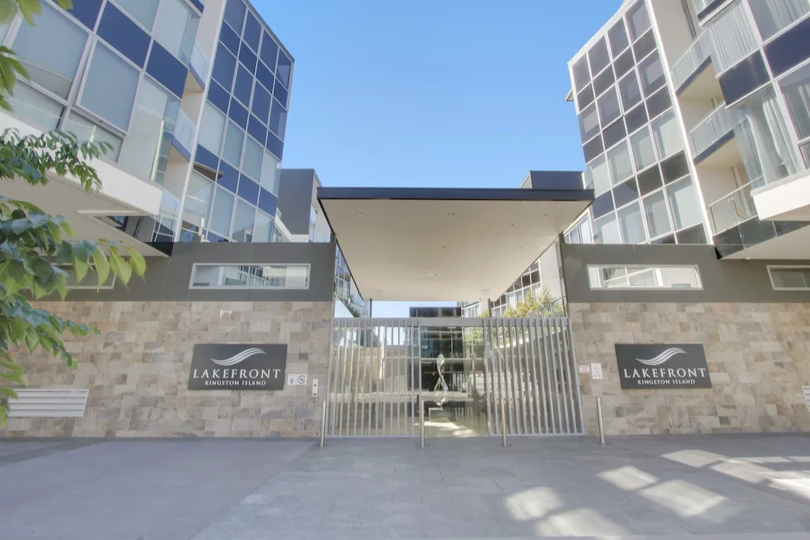 Accommodate Canberra - Lakefront