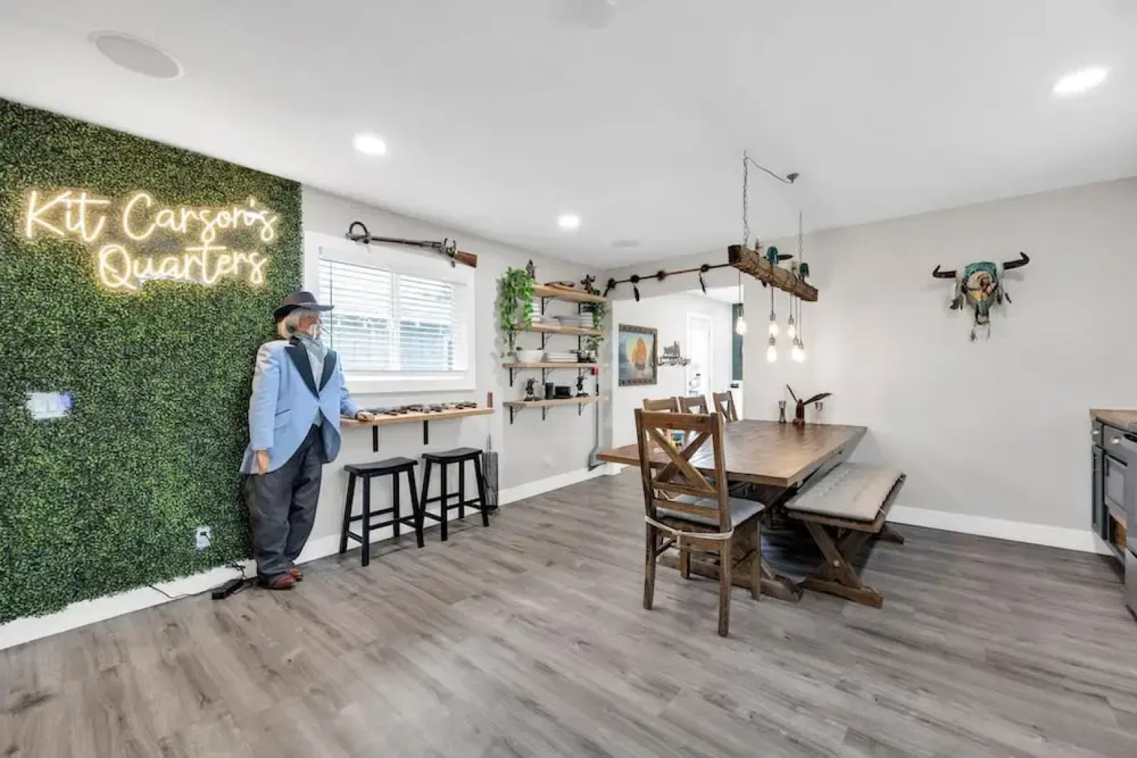 Spacious 4BR Home Near Grand Canyon Sleeps 10