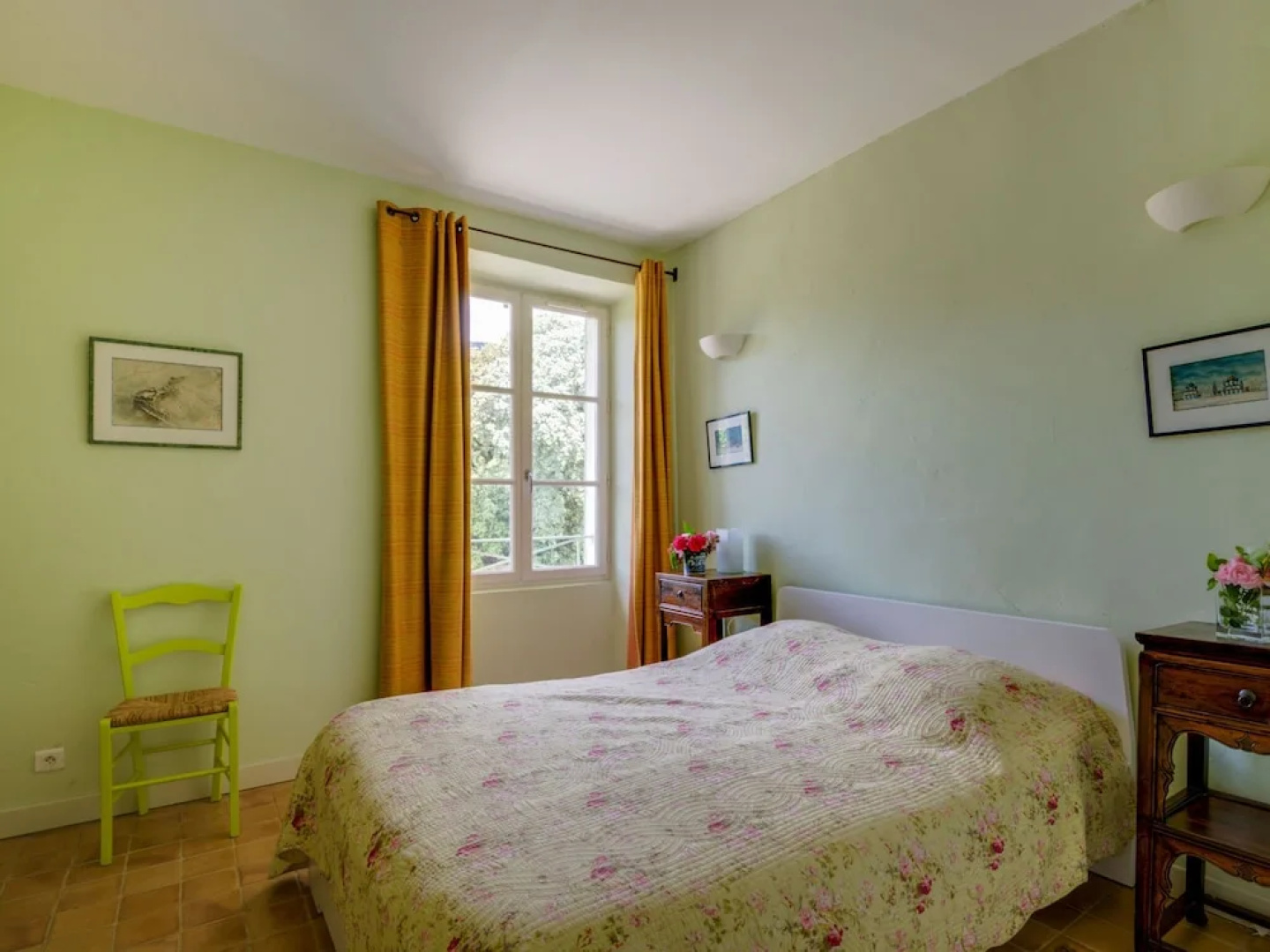 Secluded Holiday Home in Rustrel With Swimming Pool