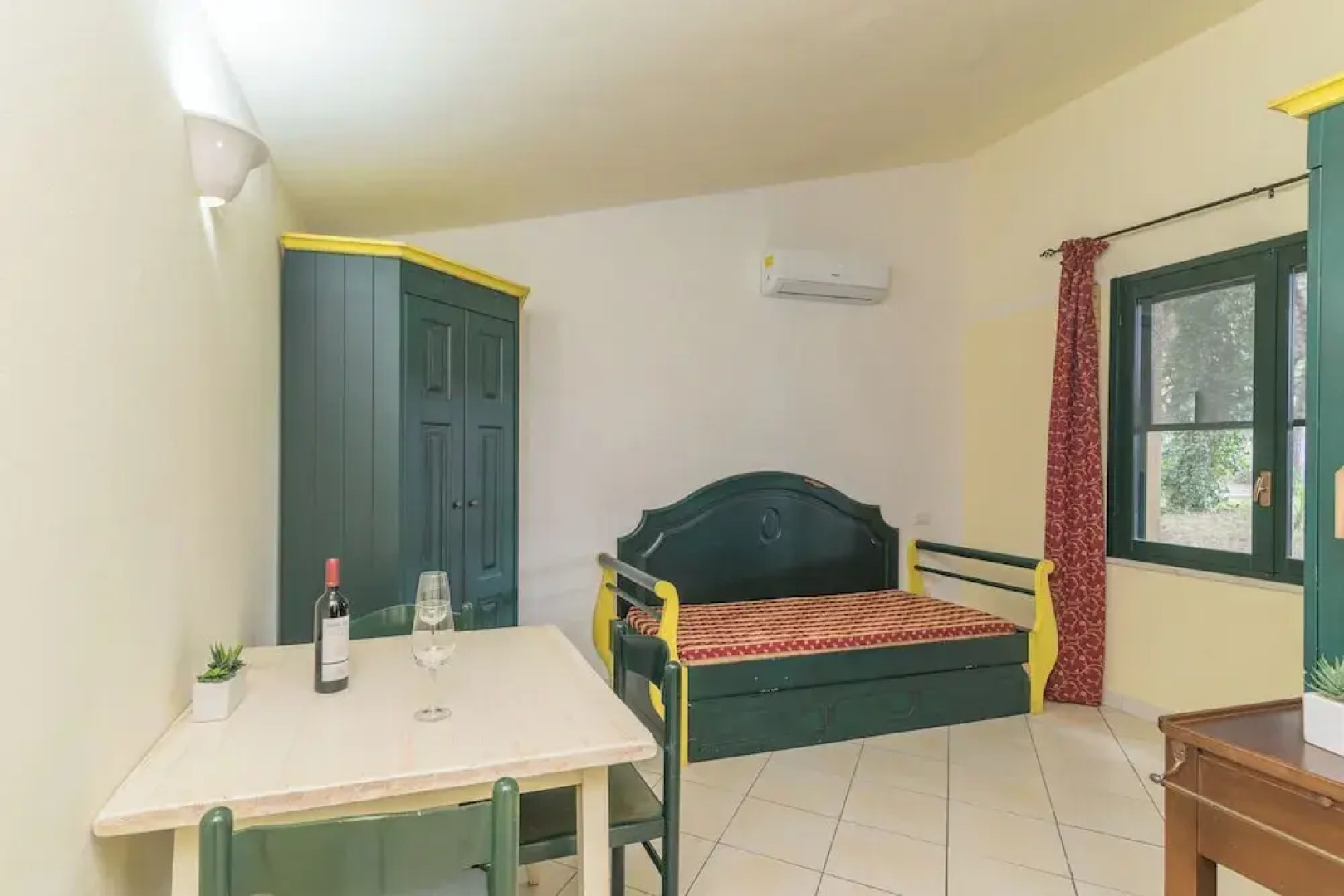 1 Ala Birdi Cottage 150m From The Beach