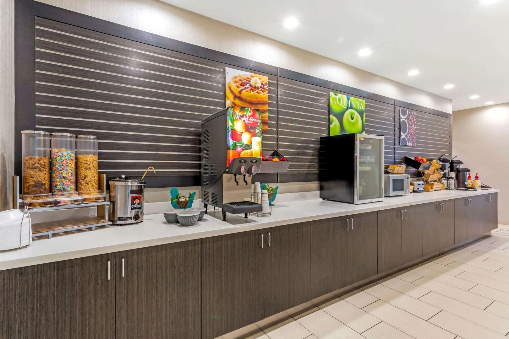 La Quinta Inn & Suites by Wyndham Odessa N. - Sienna Tower