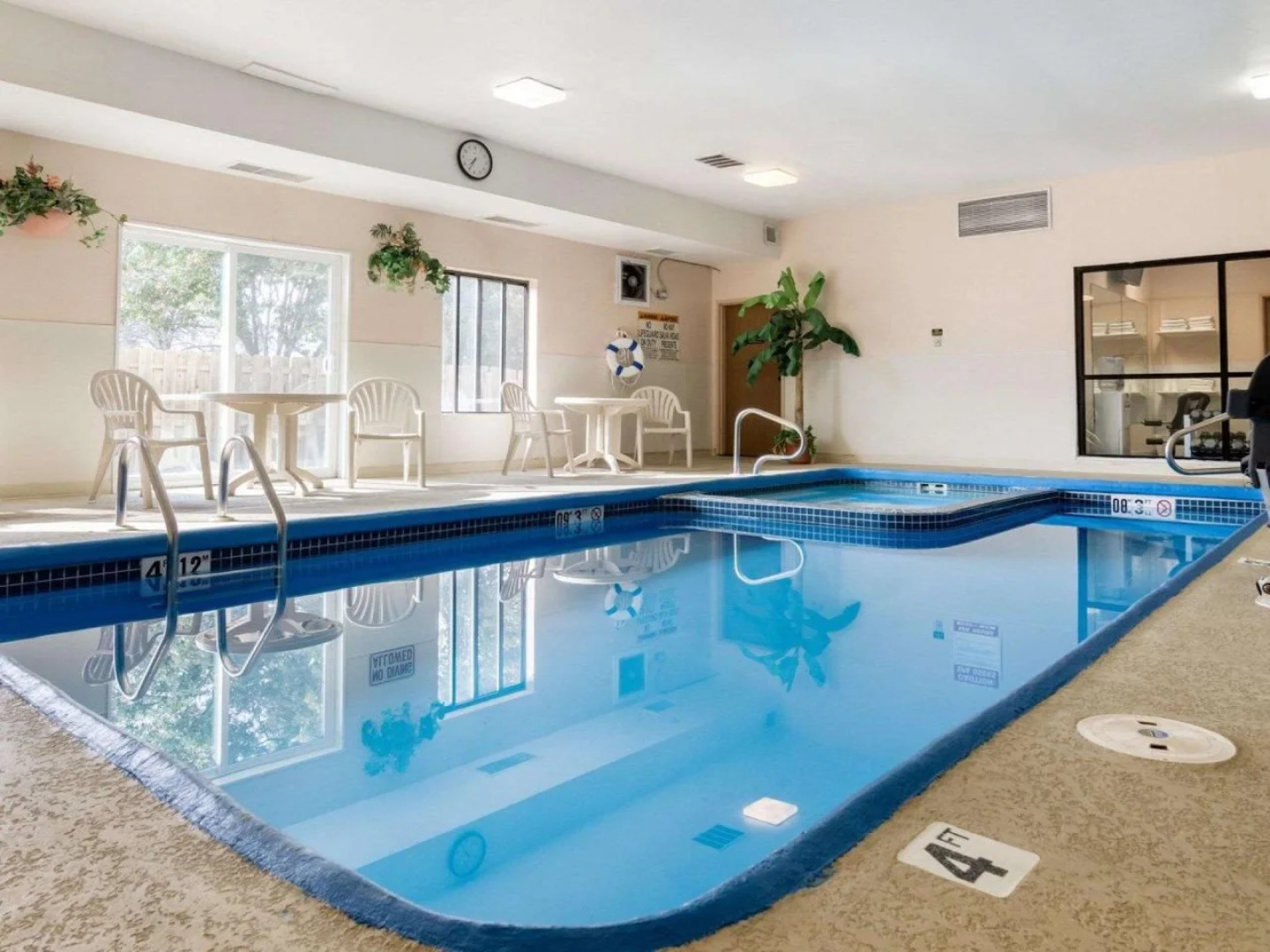 Quality Inn I-70 Near Kansas Speedway