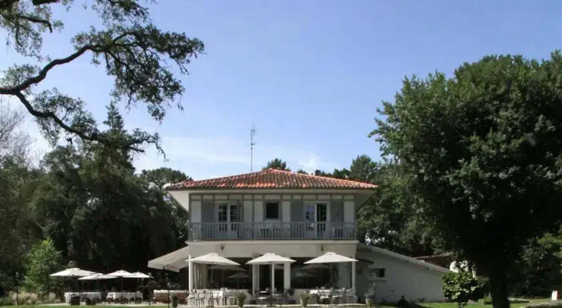 Villa de lEtang Blanc