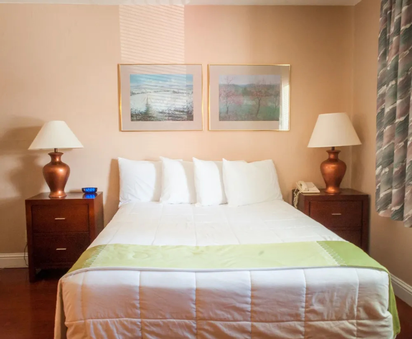 Marianis Inn