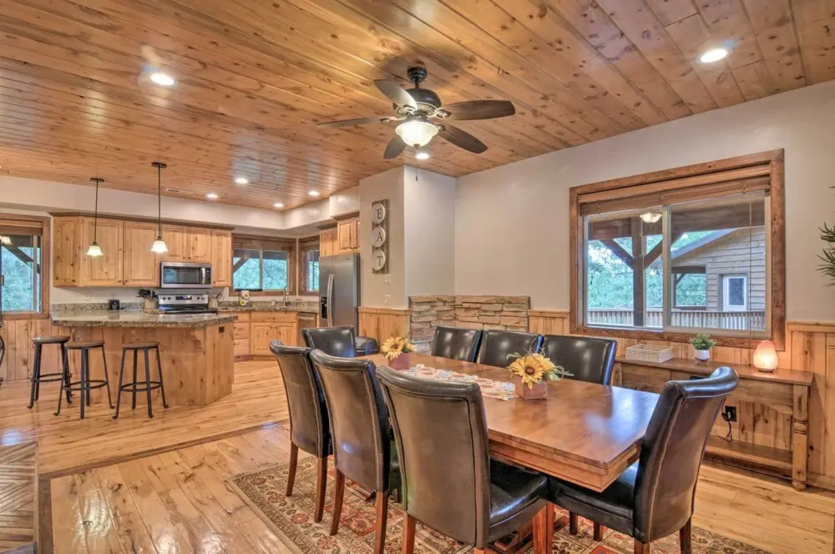 Idyllic Alton Escape ~ 37 Mi to Bryce Canyon!