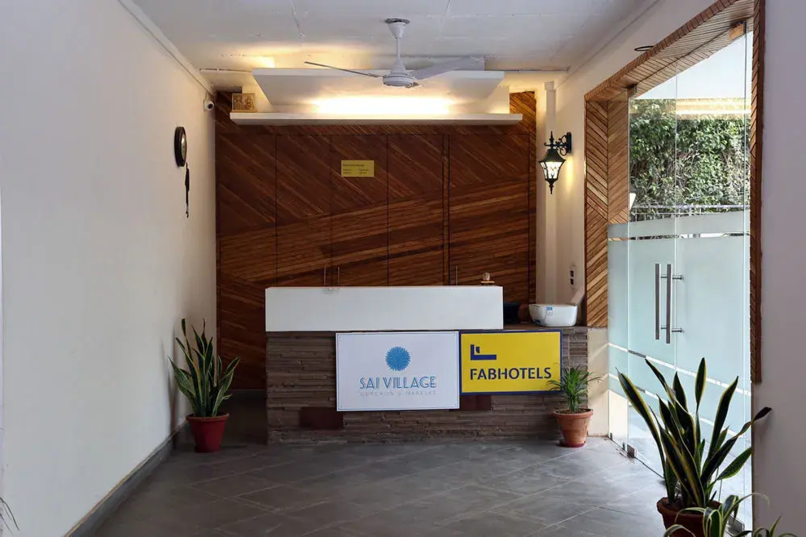 FabHotel Huda Sushant Lok