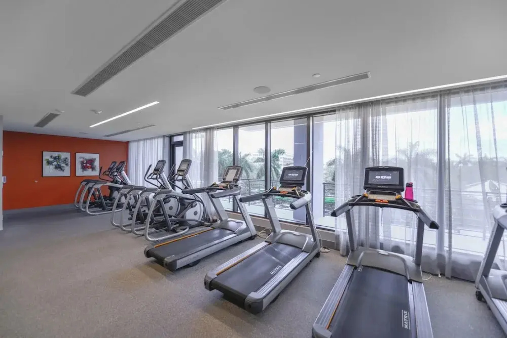 Spacious 2-Bedroom Condo at Doral Park