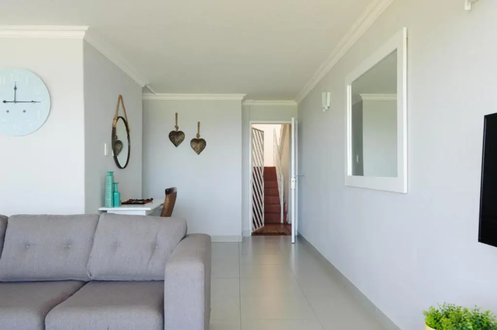 Chakas Cove 8 - LOAD SHED FREE