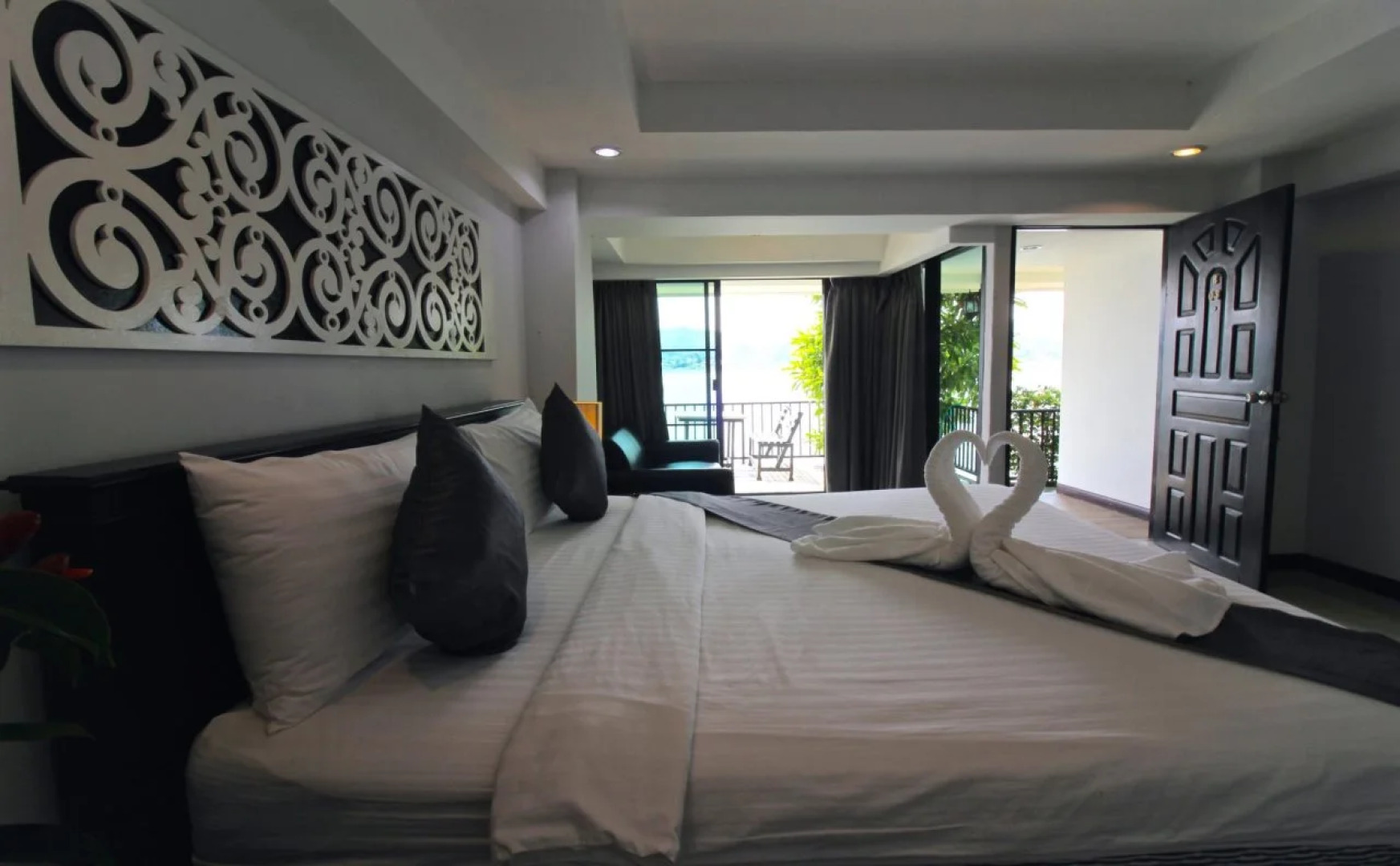 Phornpailin Riverside Resort