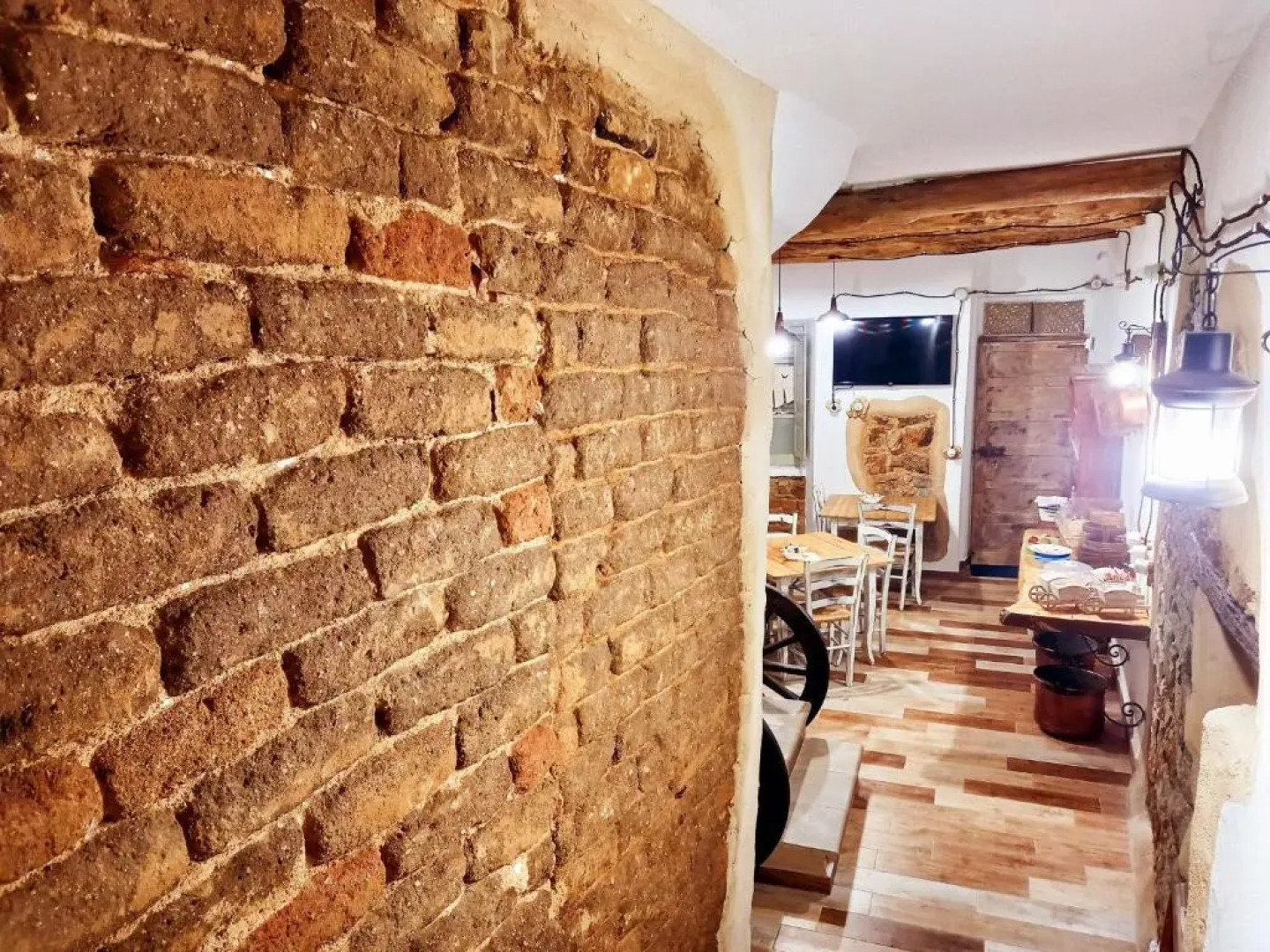 B&B Santu Giuvanni "Un Tuffo Nel Passato Fonnese"