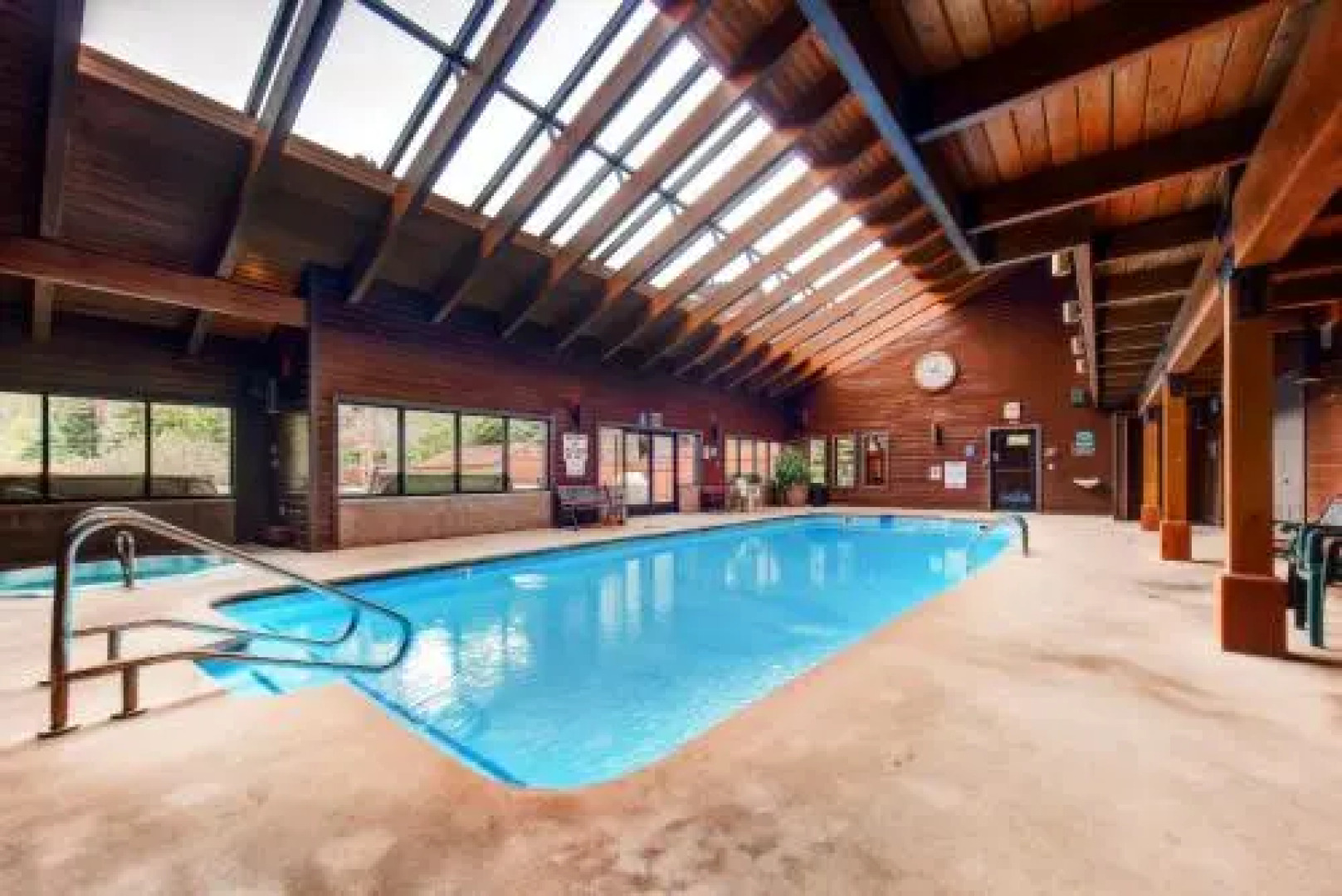 Four-Bedroom Family Friendly House with Chef's Kitchen