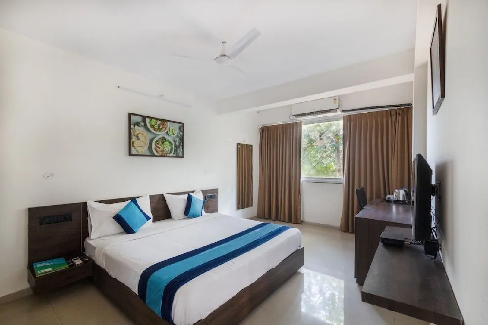 Mint Porvorim Suites