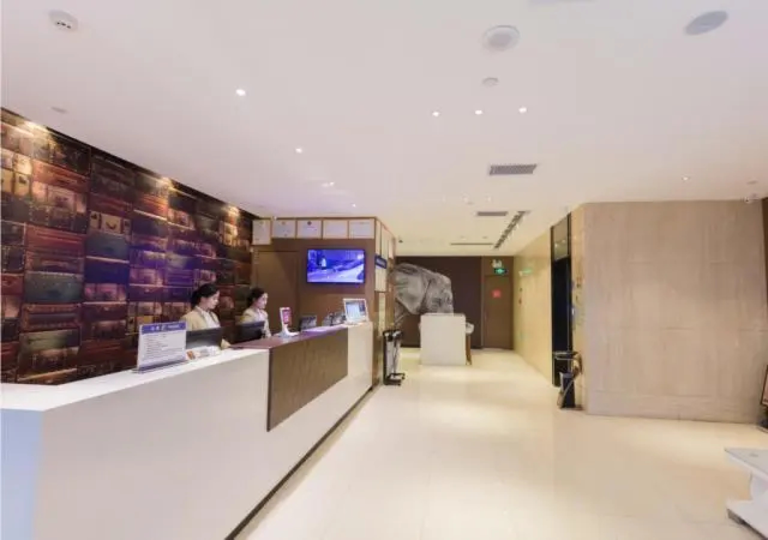 Jtour Inn Guigang Guoji Shenghuogang High-Speed Railway Station