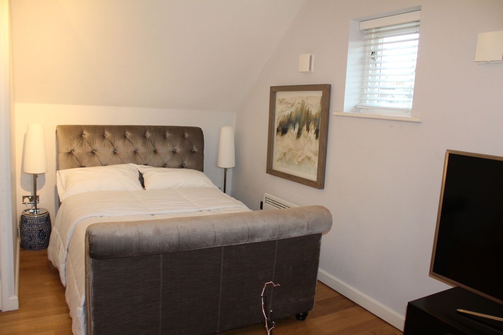 Lux Living Apartments - Marino Place