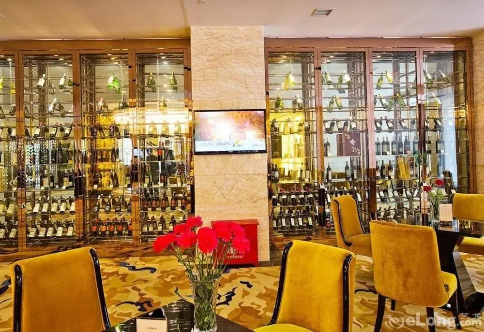 Yichang Golden Lion Hotel