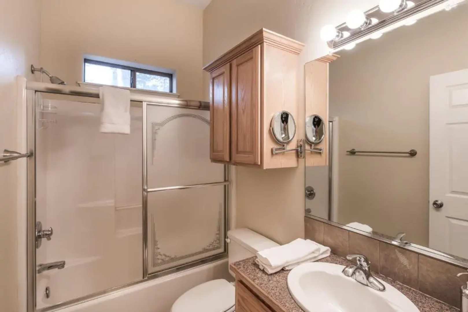 Alto Family Escape - Four Bedroom Cabin with Hot Tub