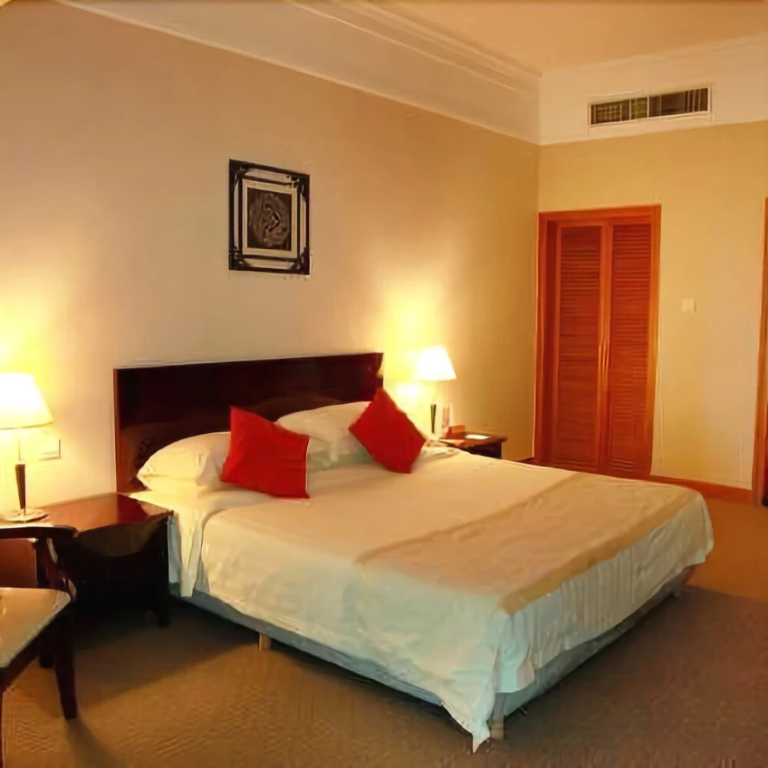 Huangmei Royal Hotel