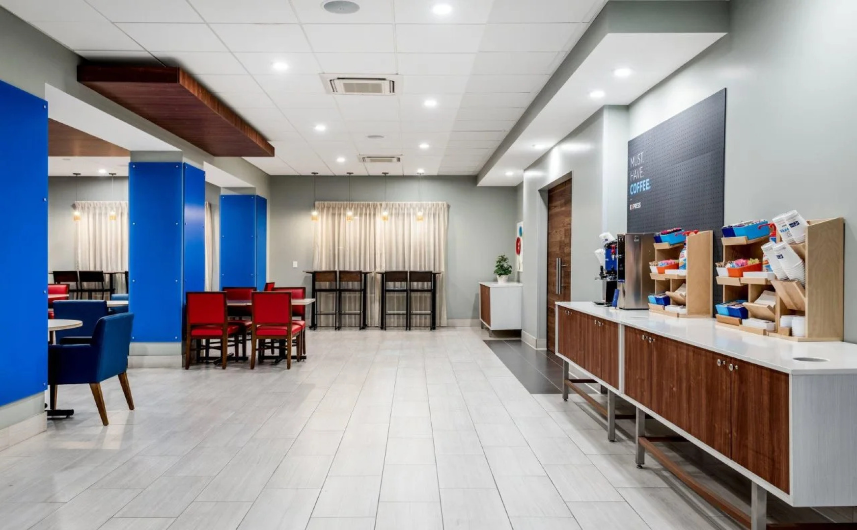 Holiday Inn Express & Suites Santa Ana - Orange County by IHG