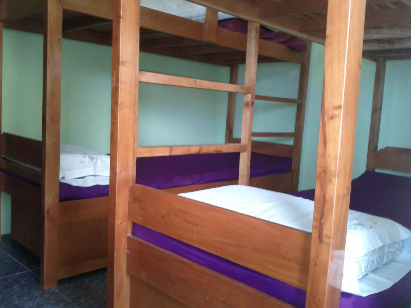 Luzmin BH - Beachfront Cottages