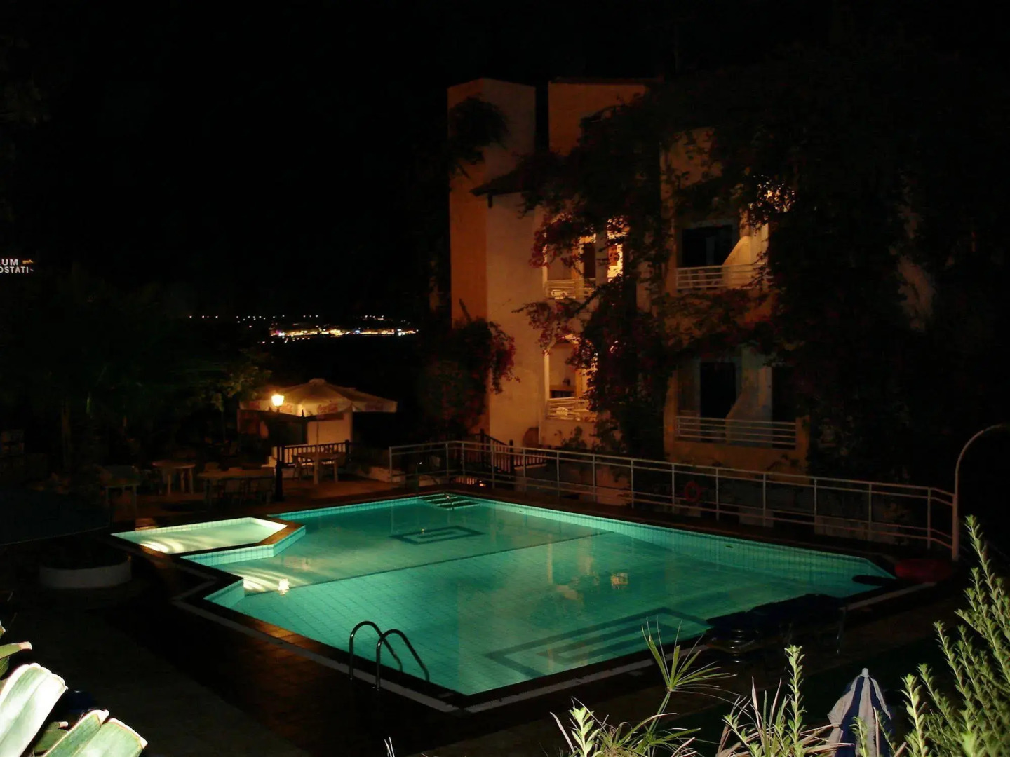 Iliostasi Beach Apartments