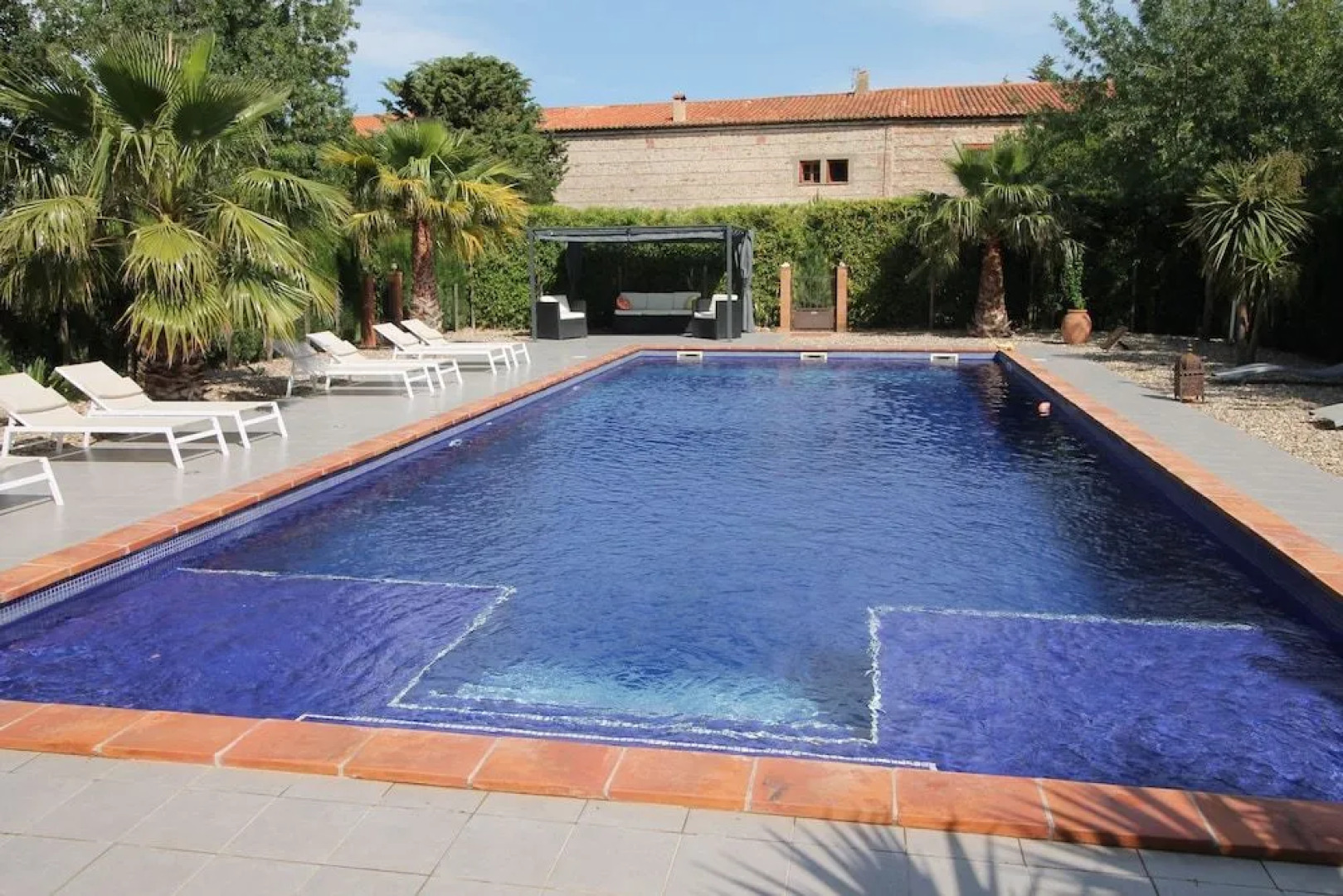 Mas Du Domaine De Montcalm B And B And Gites