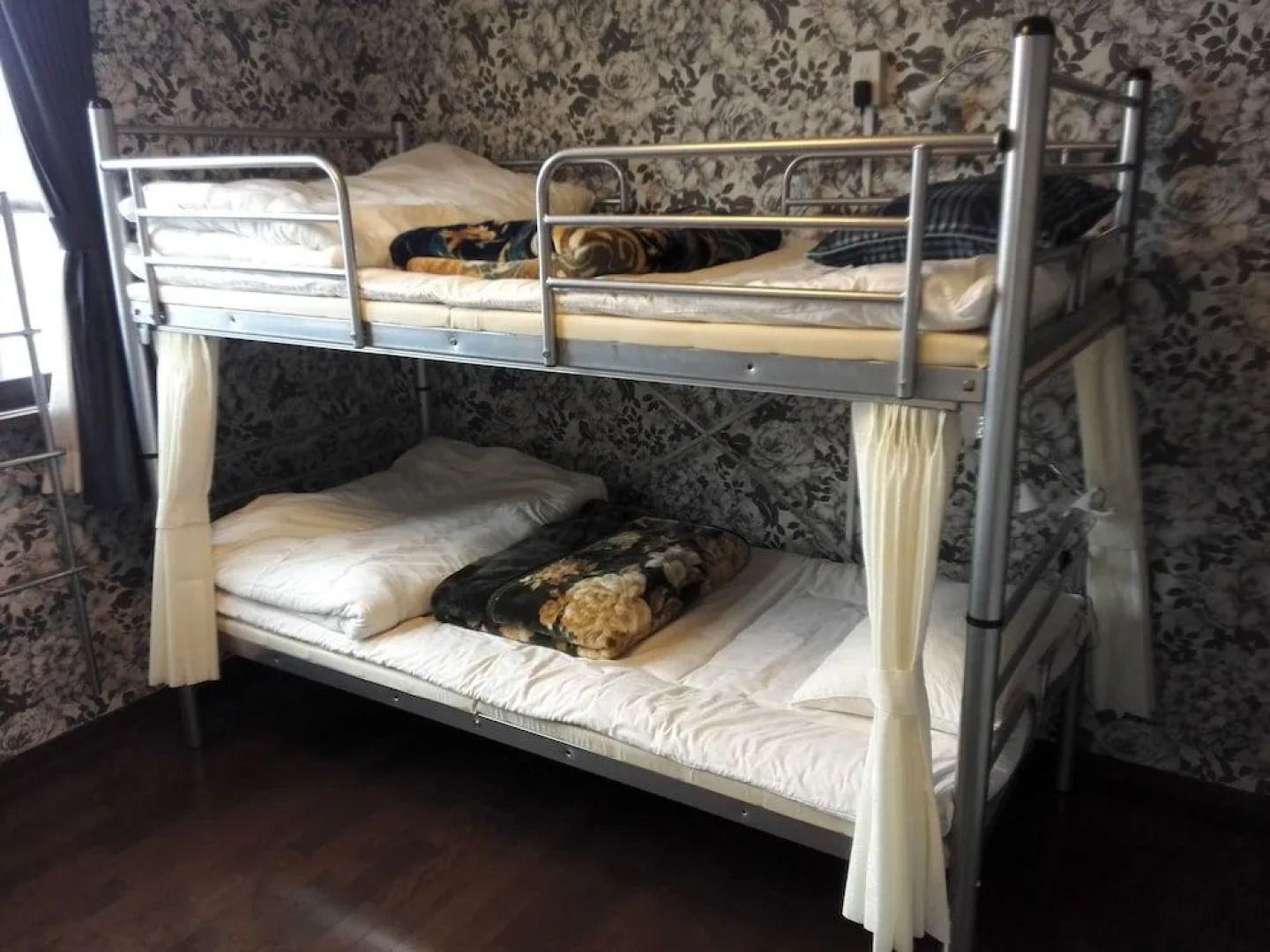 Guest house TIGA - Hostel