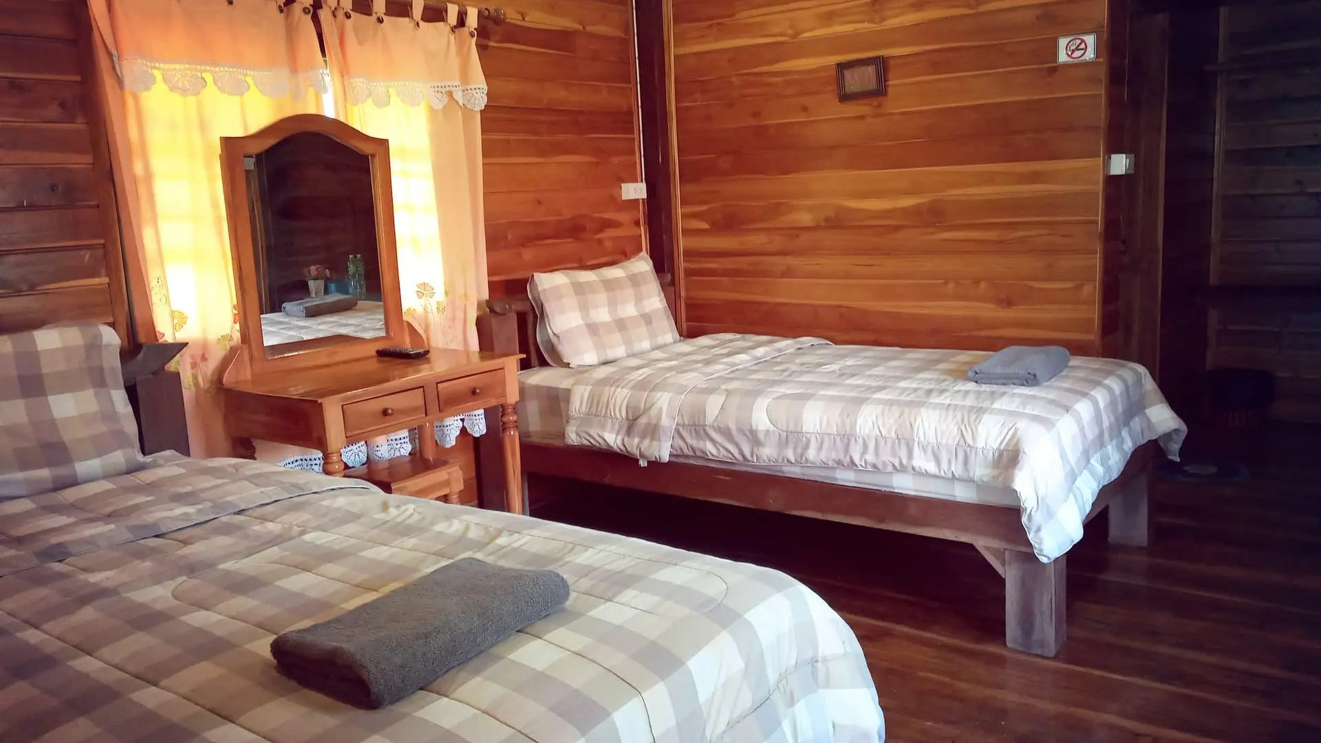 Baanraimaetha Resort