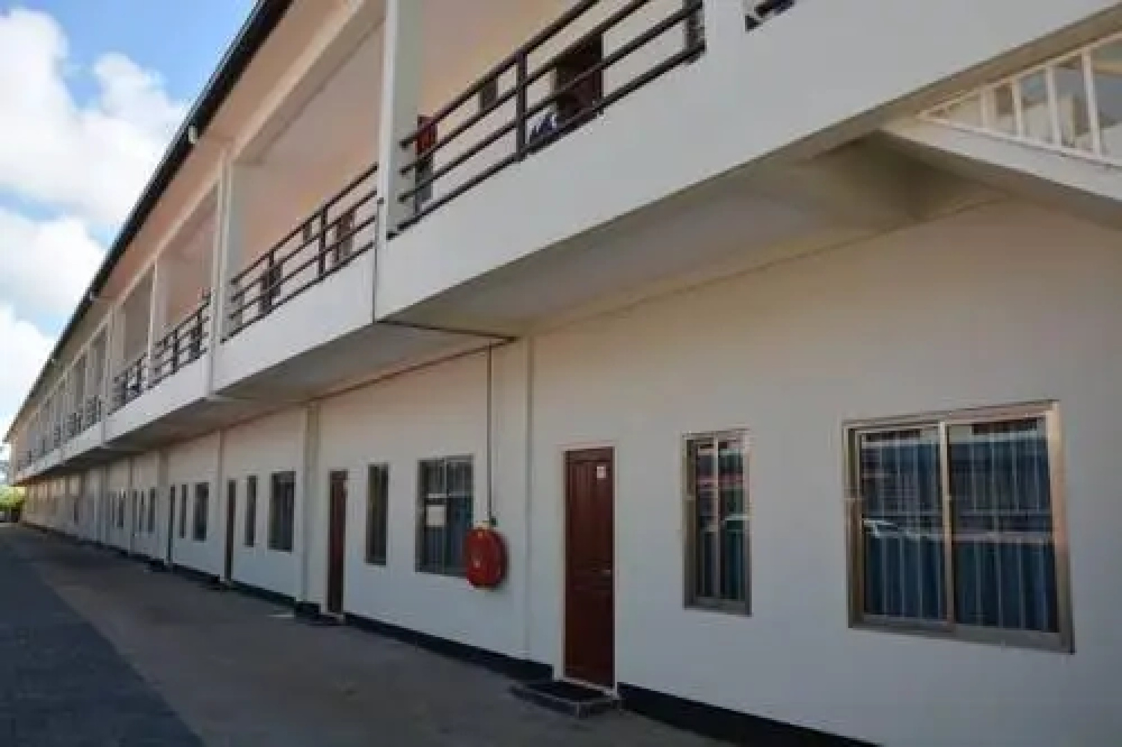 Wilhelmina Hotel & Apartments