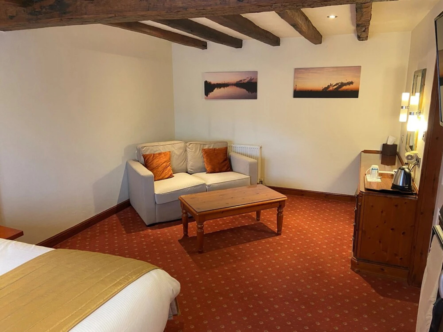 Loftsome Bridge Hotel